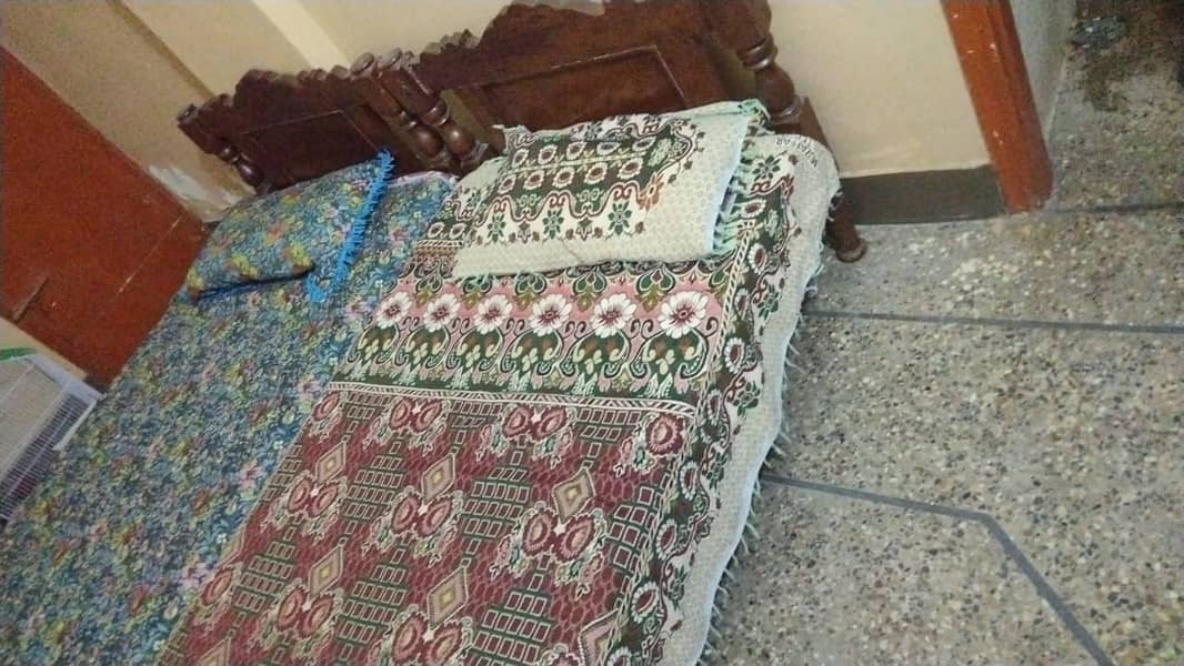 2- Single Beds with Mattresses for Sale in Karachi - Good Condition! 0