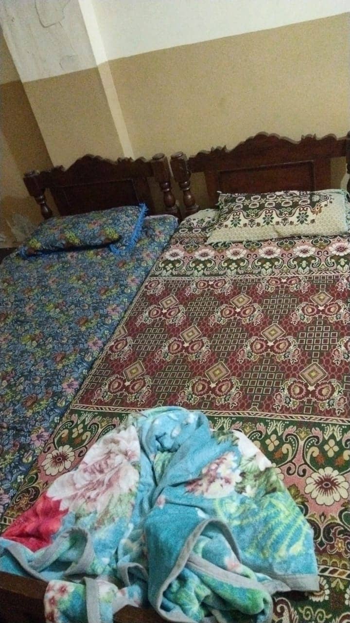 2- Single Beds with Mattresses for Sale in Karachi - Good Condition! 2