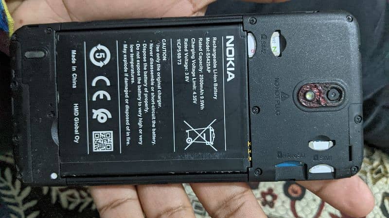 I'm selling my Nokia mobile 1gb/16gb 4G set no open no repair 2