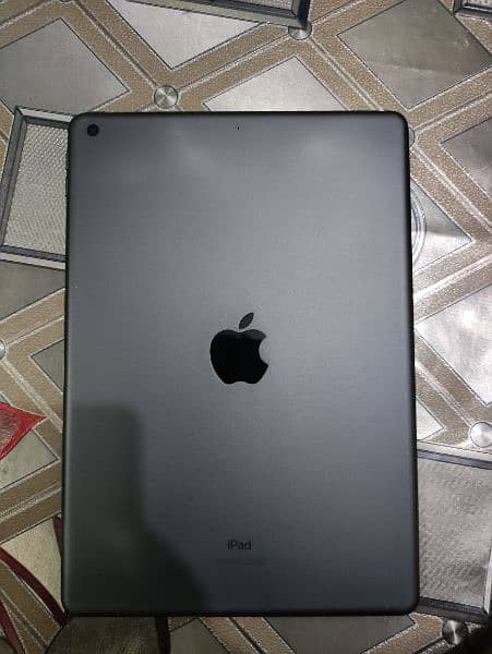 IPAD 8th Gen 1