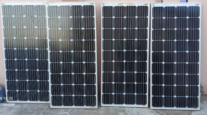 4 Soller Panel 150 watts with Stands 2