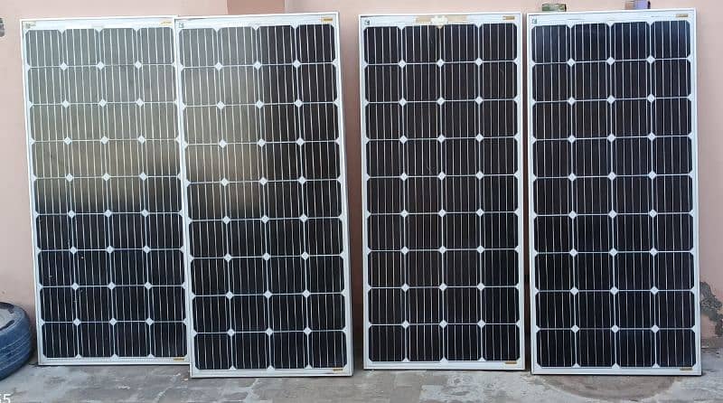 4 Soller Panel 150 watts with Stands 5
