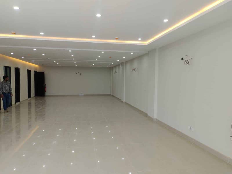 8-Marla 3rd Floor available for rent in dha Phase 6 CCA-1. 6