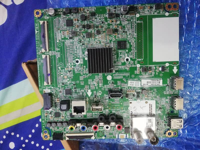 LG motherboard 1