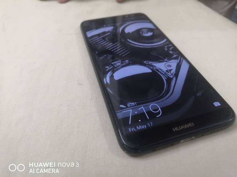 HUAWEI Mate 10 light 2