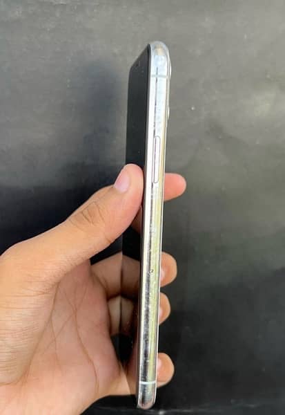iPhone 11 Pro Waterpack 64 GB 2