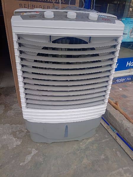 PAK A ONE AIR COOLER JUST FOR RS 16500 WITH 2 ICEPACKS 1