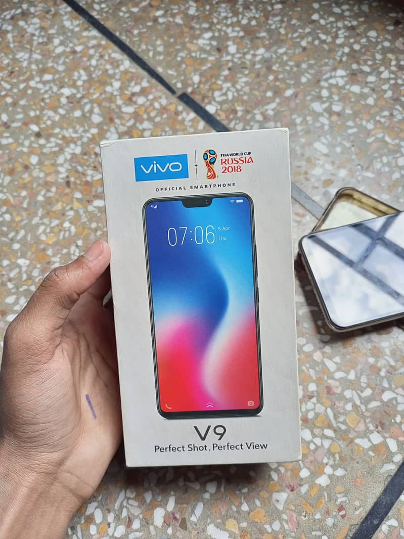 vivo v9 ( 4gb-64gb ) with box 1