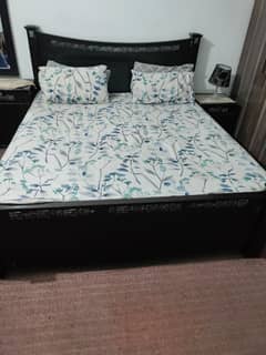 Wooden bed set