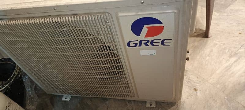 Gree 2 Ton inverter Ac urgent For Sale 2