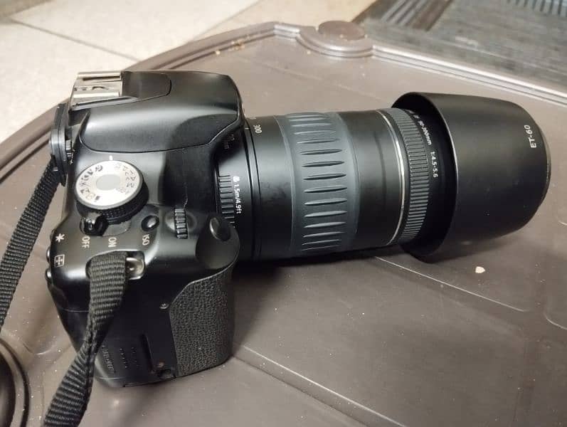 canon 500 D excellent condition with 90-300 lens 3