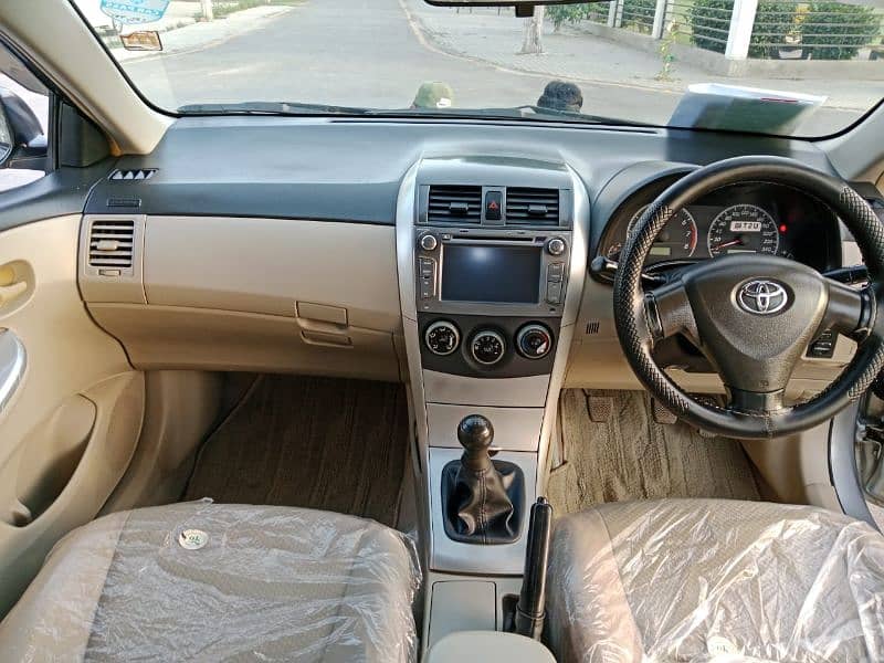 Toyota Corolla GLI 2011 12