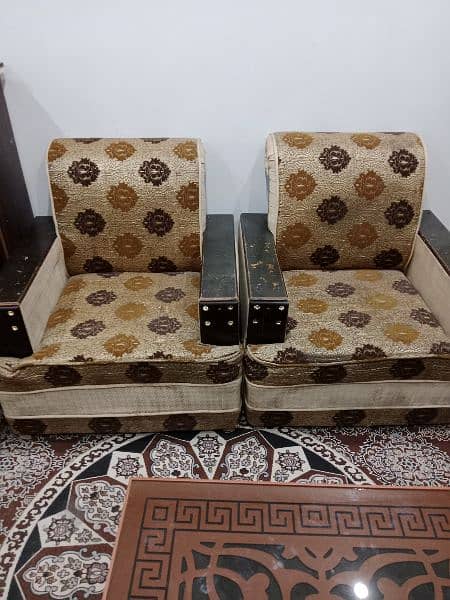 5 seatr sofa set used condtion 7/10 1