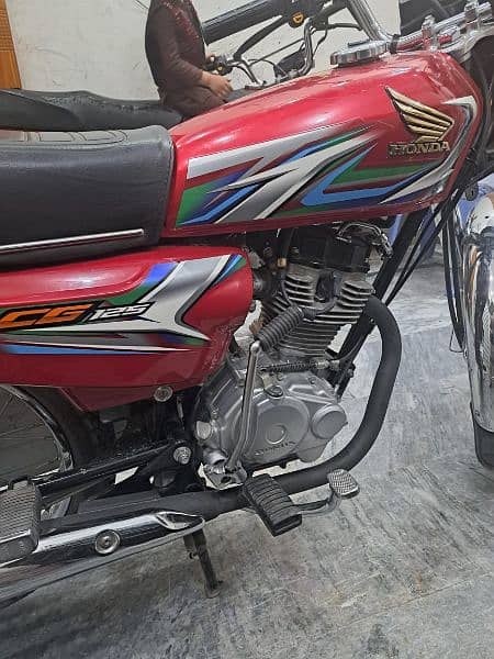 ### Title: Like-New Honda 125 for Sale – Impeccable Condition 1