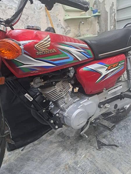 ### Title: Like-New Honda 125 for Sale – Impeccable Condition 7