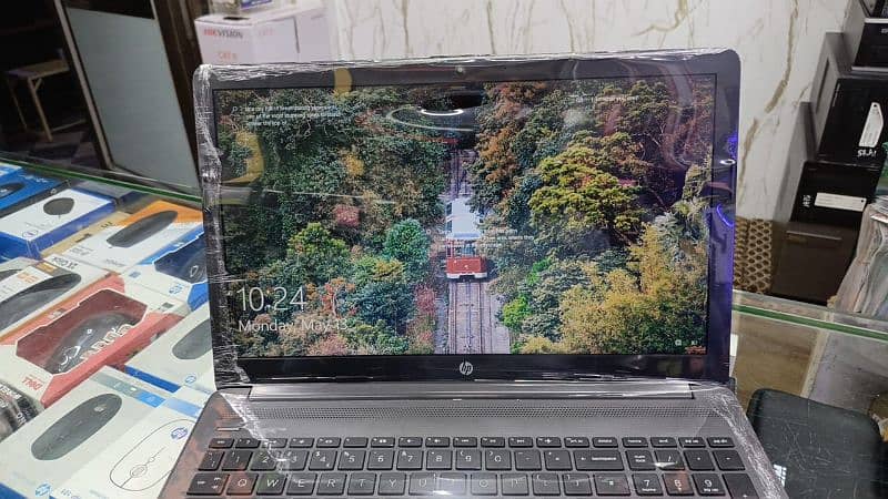 HP 250G7 8th Generation laptop 1