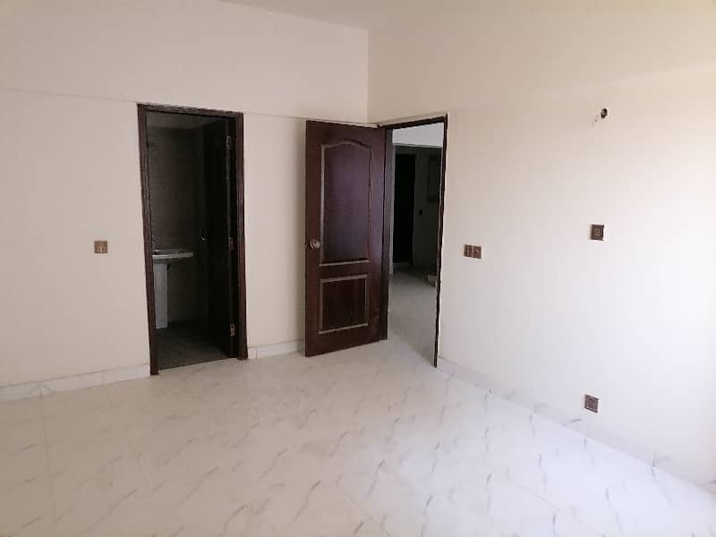 Ideally Located Flat Of 1200 Square Feet Is Available For Sale In Karachi 20