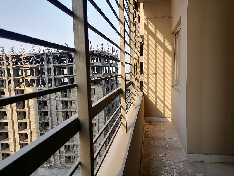 Ideally Located Flat Of 1200 Square Feet Is Available For Sale In Karachi 25