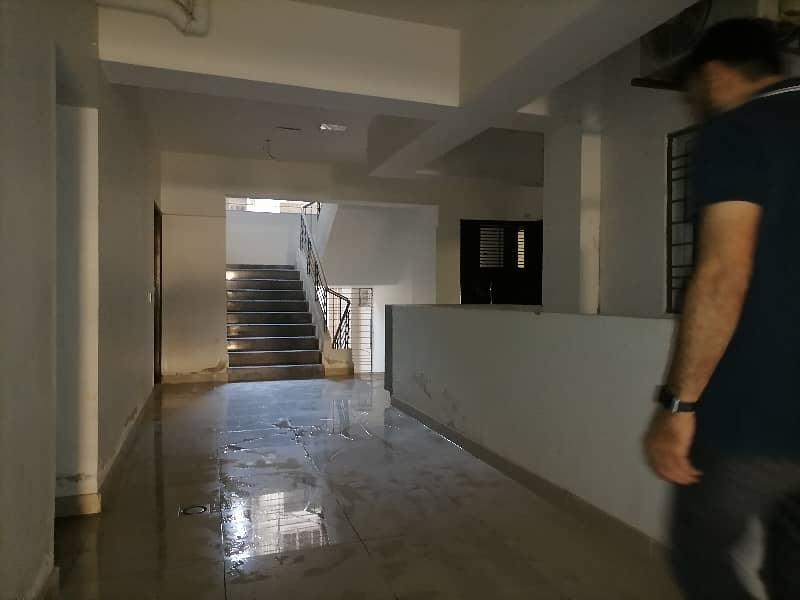 Ideally Located Flat Of 1200 Square Feet Is Available For Sale In Karachi 37