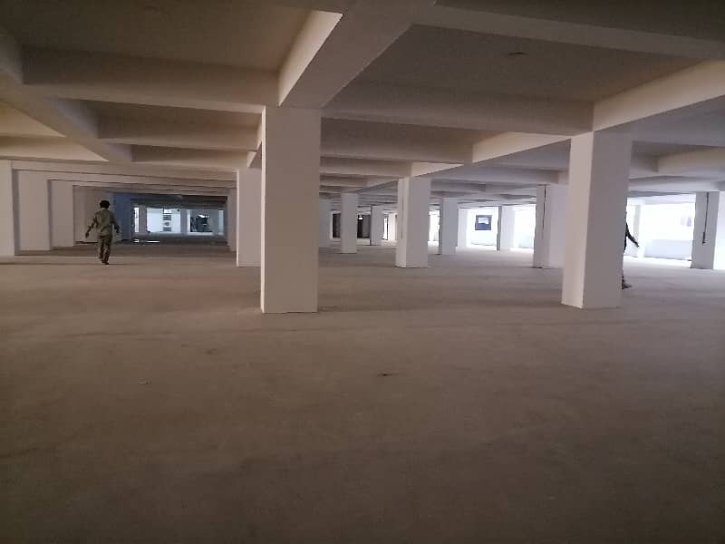 Ideally Located Flat Of 1200 Square Feet Is Available For Sale In Karachi 41