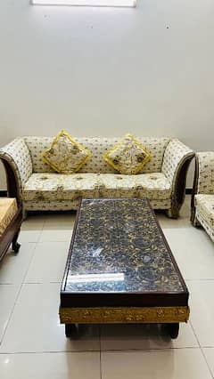 5 seater sofa set with center table
