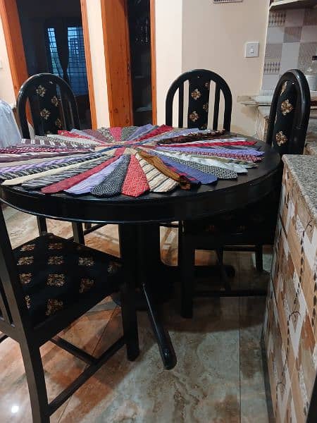 Dining table with 4 chairs 1