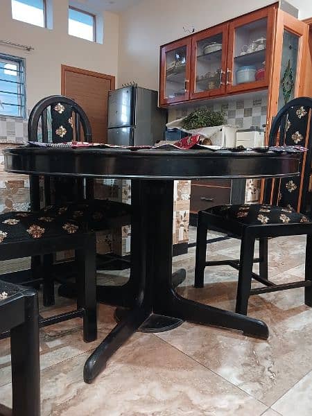 Dining table with 4 chairs 3