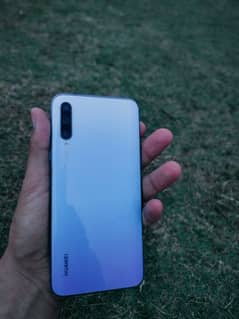 Orgent sell . huawei y 9 s