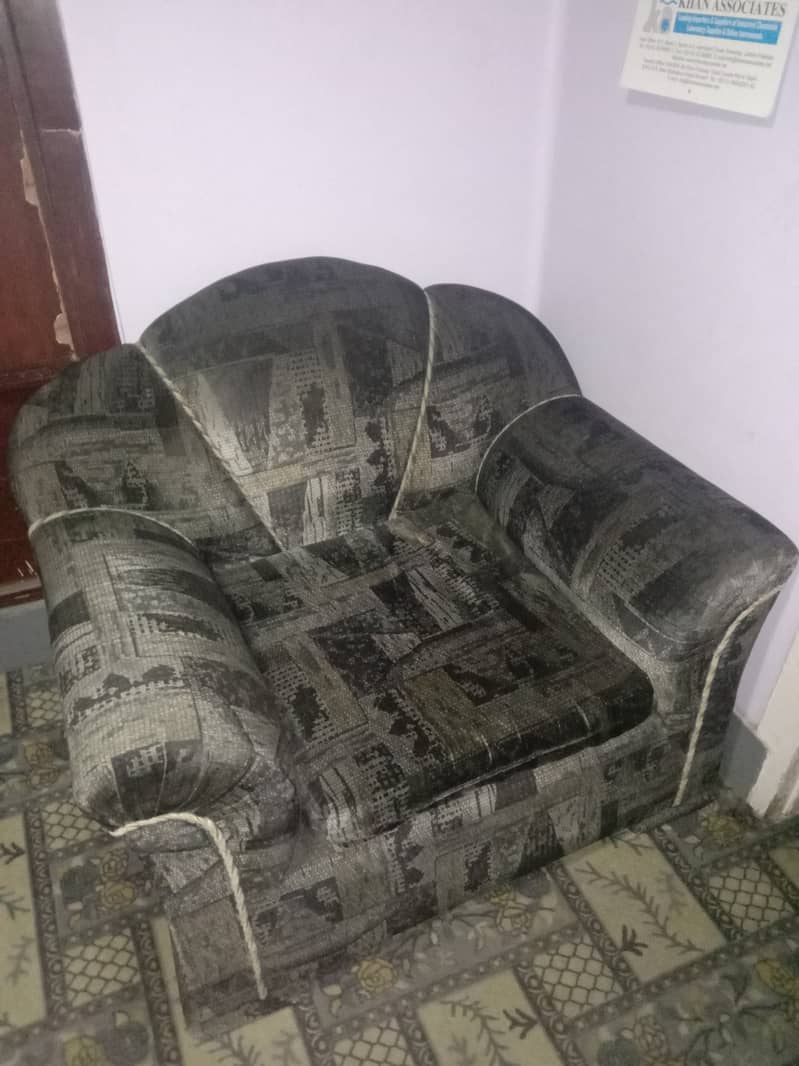 6 Seater soft set for sale(Good Condition) 2