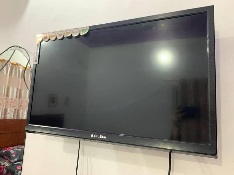 Ecostar LED 32" inch TV 1