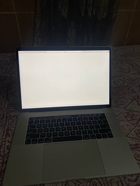 MacBook pro 2017 (500gb) 0