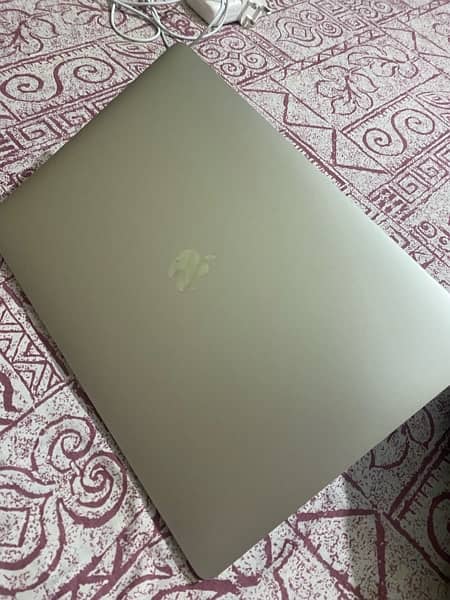MacBook pro 2017 (500gb) 3