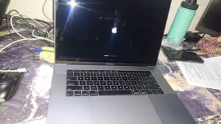 MacBook Pro 2019 - i9 16GB - 1TB 15-inch