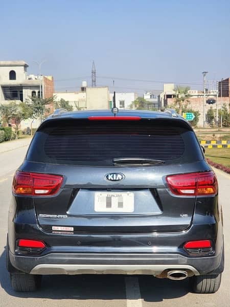 KIA Sorento 2021 9