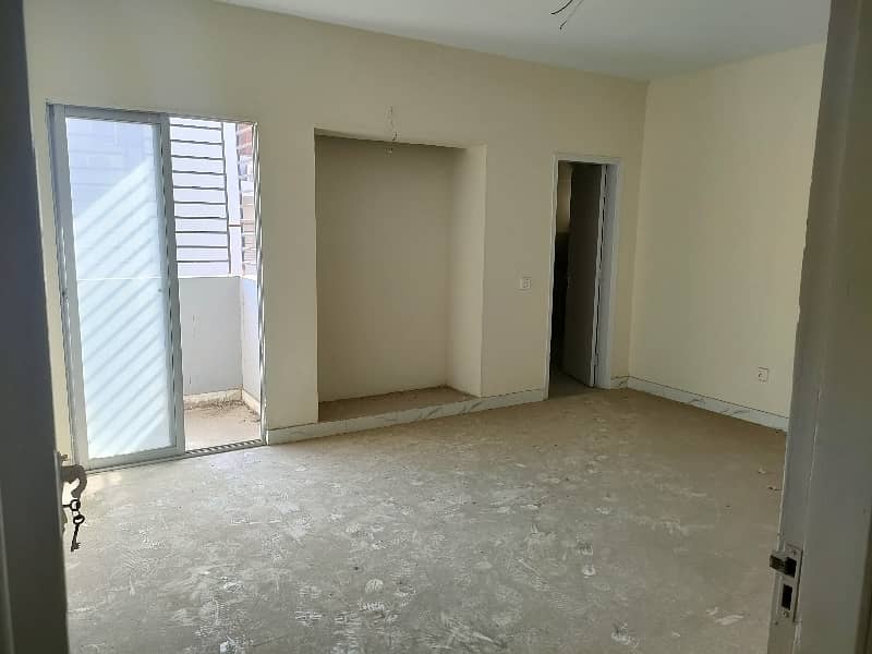 Grey Noor tower shopping mall 3bed DD 1