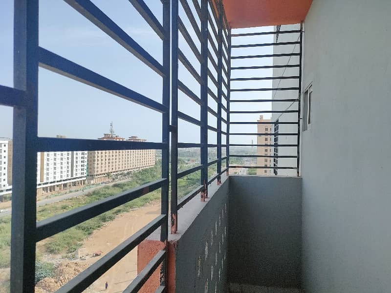 Grey Noor tower shopping mall 3bed DD 6