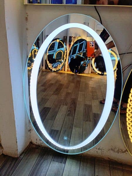 Oval Mirror 2