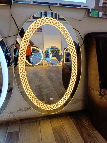 Oval Mirror 3