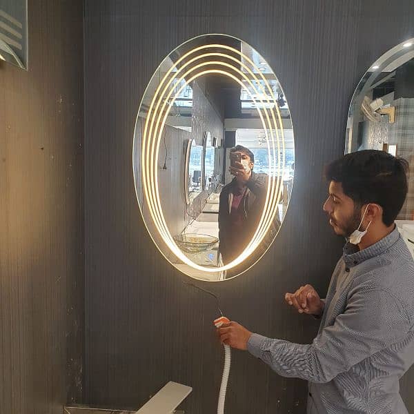 Oval Mirror 10