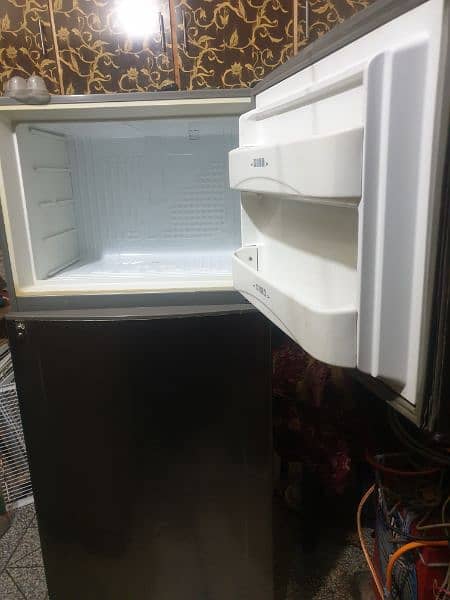 dowlance refrigerator 2