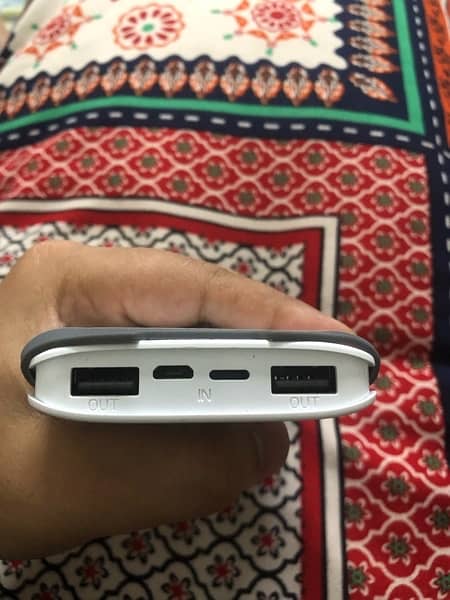 6000mh Magsafe + 2 IN & 2 OUT Ports for iphoneX onwards All Models 3
