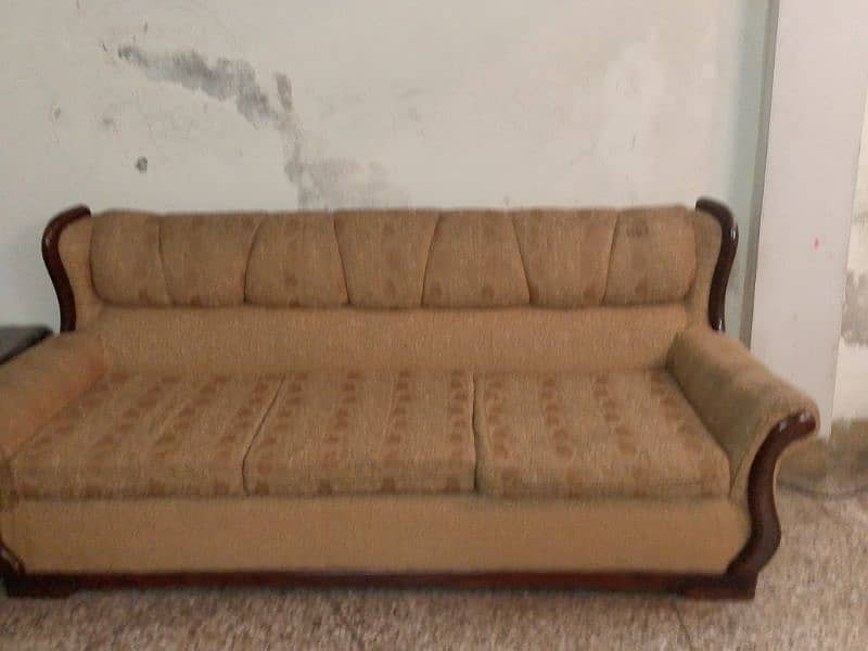 new condition sofa 1