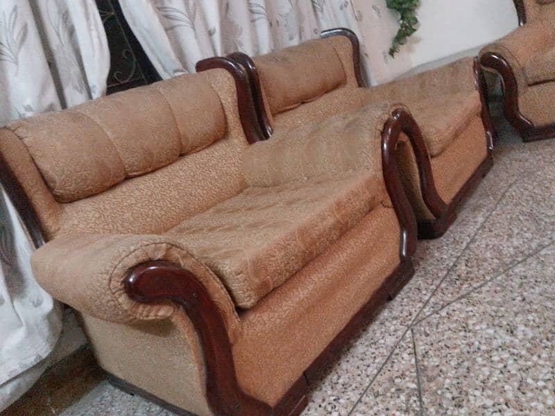 new condition sofa 5