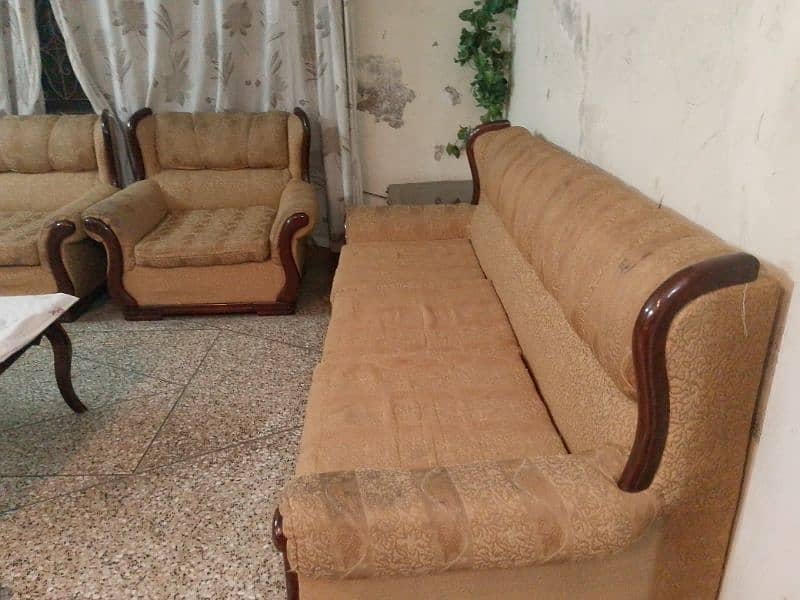 new condition sofa 6