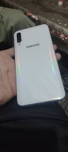 Samsung a50 box and chrger condition 10/9