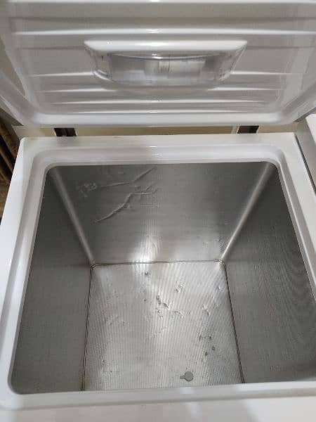 Dawlance Inverter double door deep freezer 7