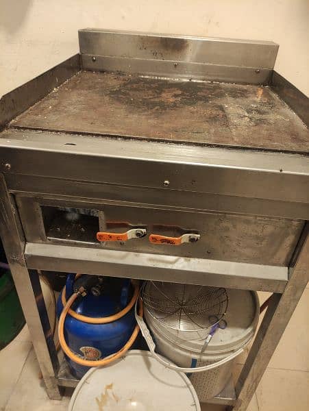 Fryer and hot plate 3