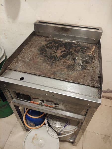 Fryer and hot plate 6