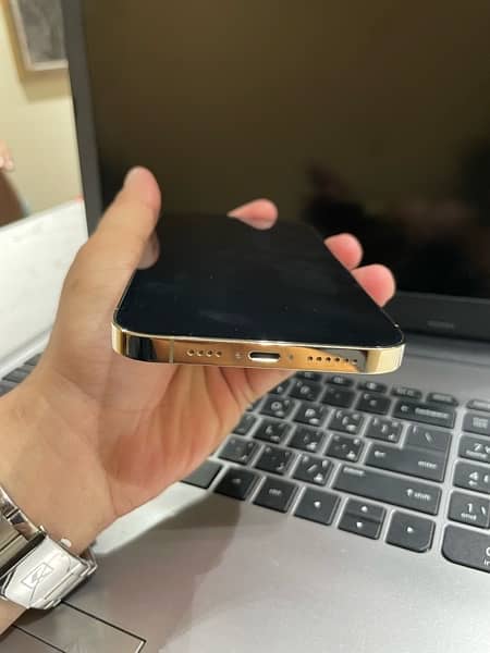 Iphone 12 pro max 128 gb pta approved 1