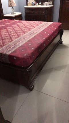 King bed set of pure wood available for sale